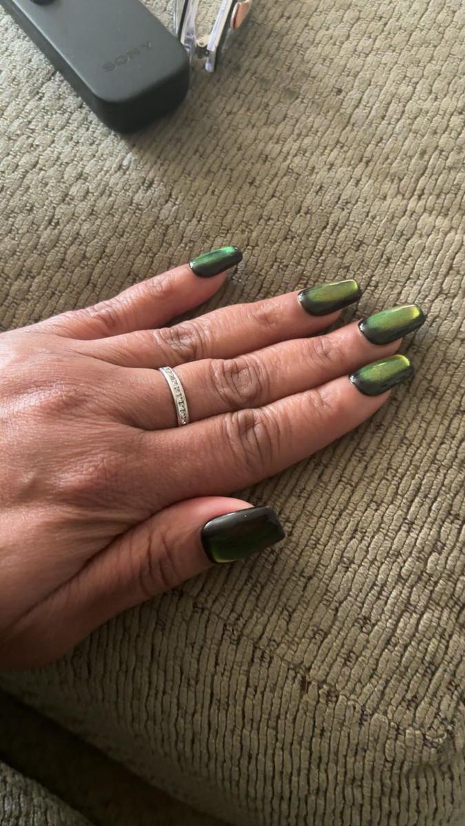 Item: M(short/medium), $25.99 9bags, host:Tessa