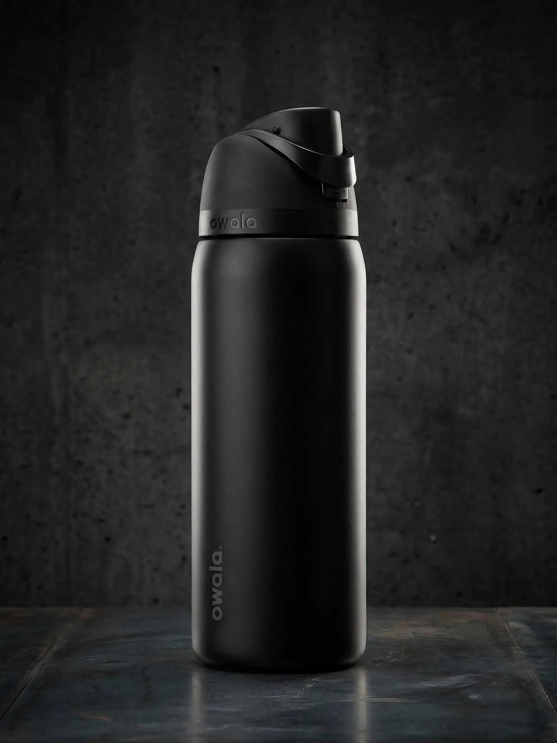 32ozInsulated Water Bottle with Leak-Proof Lid and Ice Cubes for Hydration and Refreshment Drinkware Flasks Tumbler Mug Bottled Portable Beverage vacuum kitchenware keep drink summer travel