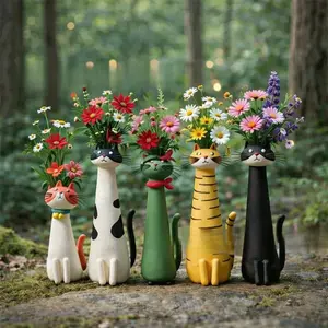 Hot Selling Quirky Cat Vase Resin Craft Ornament for Home Decoration Cute Pet Shaped Planter Home Decorative Vase