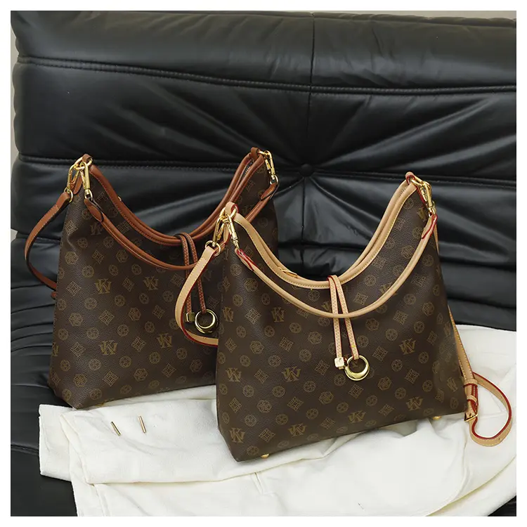 Structured everyday handbag, fashionable multifunctional medium tote bag, retro distressed women’s underarm bag, color-block design shoulder/crossbody bag for daily use, luxurious and refined women’s handbag.