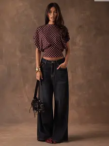 Elegant Women's Summer Polka Dot T-Shirt, Round Neck, Drop Shoulder Sleeves, Slim Fit, Stylish Design, Perfect for Casual Wear