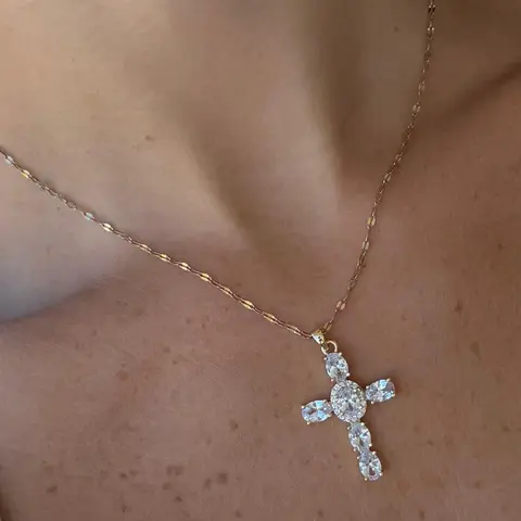 EVRY JEWELS Women's Heavenly Glow Cross Necklace