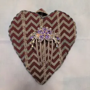 Elegant Vintage Alloy Flower Comb with Tooth for Ponytails , Perfect for Gift , Very Beautiful for Any Occasion Any Time Wear