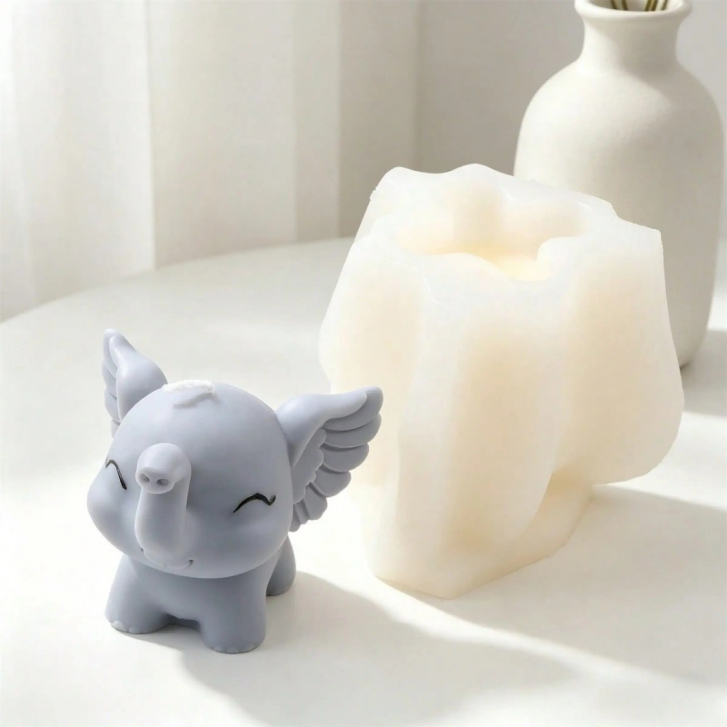 3D Angel Wing Elephant Silicone Candle Mold, Cute Flying Elephant Shaped Mould for Scented Candle, Soap, Resin, Plaster Casting, Non-Stick Easy Release Mold for Home Decor & Aromatherapy Crafts
