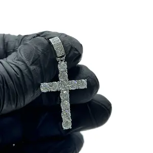 LUMINOUS CROSS PENDANT Zirconia Stones