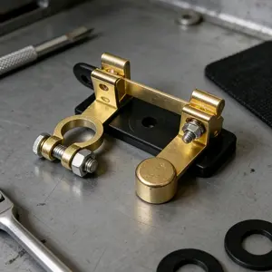 Top Post Knife Blade Master Switch, 12V 24V Battery Disconnect Switch for Auto Car RV Marine Boat Truck, Reliable Battery Cut Off Switch