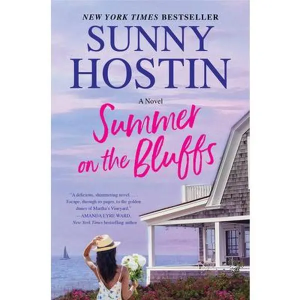 USED Book - Summer on the Bluffs by Hostin, Sunny (Paperback) - english