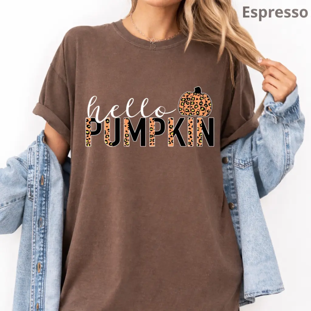 Comfort Colors Hello Pumpkin T-Shirt, Cute Fall Maternity Graphic Tee, Pumpkin Pregnancy Announcement Shirt, Thanksgiving Pregnancy Reveal Apparel, Cozy Autumn Expecting Mom Outfit, Fall Baby Announcement Gift