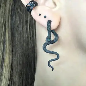 Multi-color diamond-encrusted exaggerated snake earrings for women, fashion trend removable snake stud earrings accessories