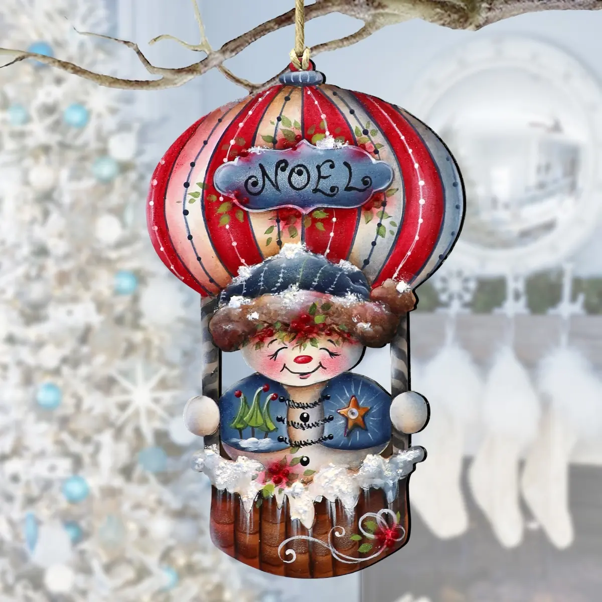 Designocracy 8611068-1-MP Handmade Square Sturdy Small Wooden Holiday Ornaments, 5x5.5x0.25 in Frosty Journey Santa-Claus & Snowman Pieces, Weatherproof Sun Protection Indoor Home Decor, Gift Bag Compatible Gift