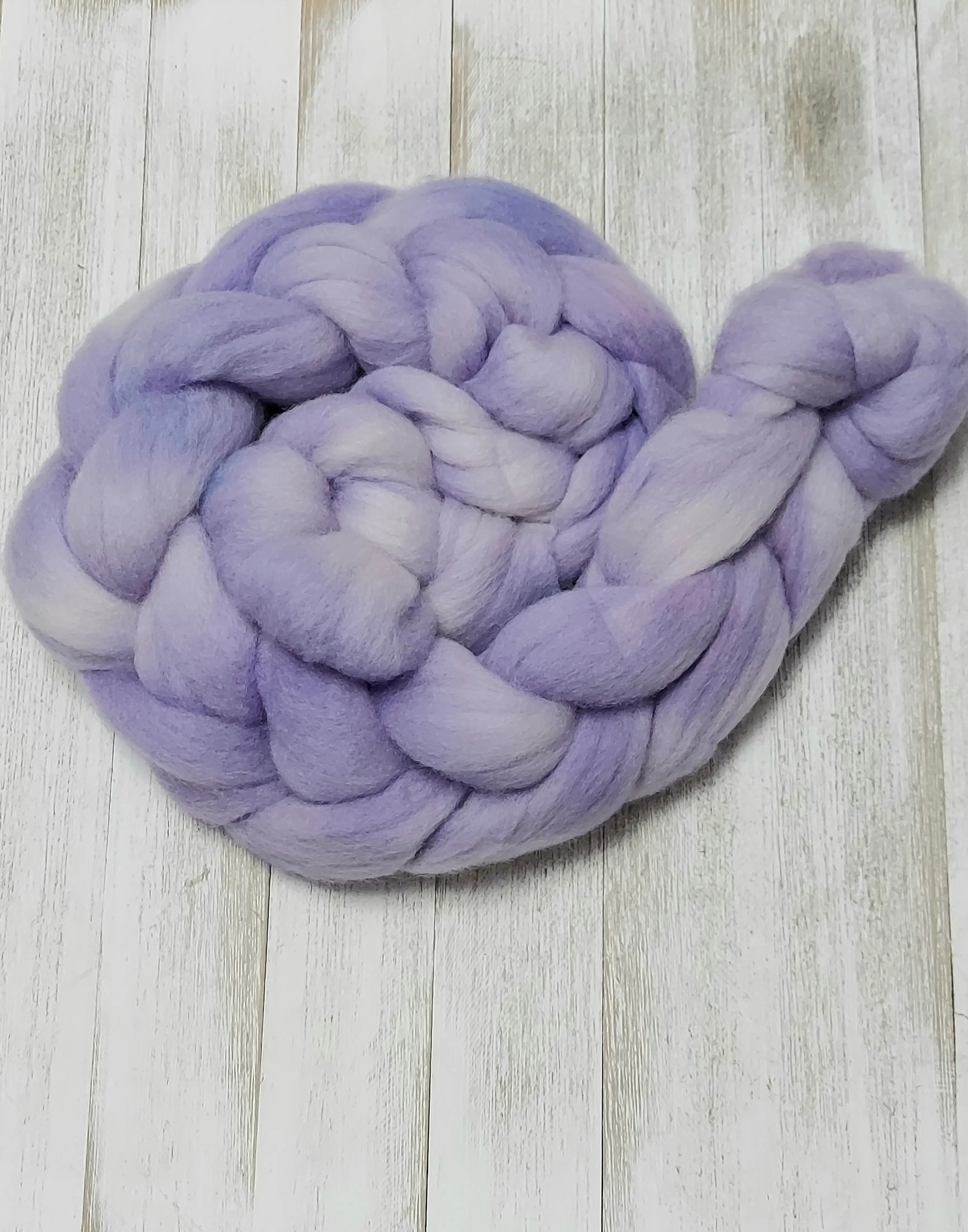 Lilac Falkland Wool Roving Lilac Falkland Wool Roving