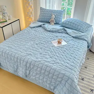 Summer Cool Quilt, Soft Comfortable Air Conditioning Quilt, Machine Washable Bedding for Bedroom, Guest Room, Camping and Travel