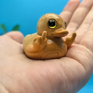 Wooden Carved Cartoon Duck Ornament Figurine, Cute Animal Design Handheld Decorative Piece, Office Desk and Home Table Decoration, Creative Animal Gift