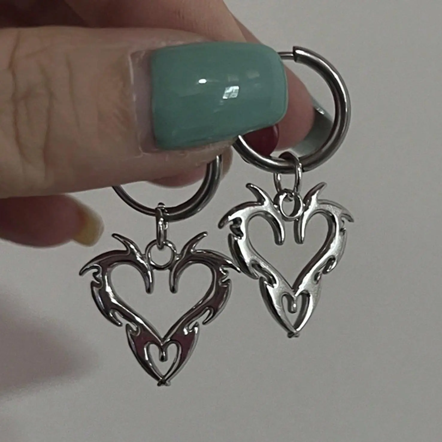 1 pair of punk spiky heart-shaped stainless steel pendant earrings, hip-hop Y2K accessories, suitable for women's daily jewelry