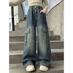 Girls' Denim Pants, Stylish Loose Cargo Trousers, Elastic Waistband, Practical Large Pockets, Suitable for Outdoor Outfits in All Seasons, a Top Choice for Outdoor Activities.