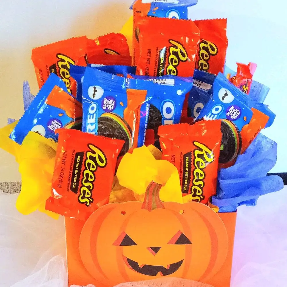 Halloween Oreo and Reeses Gift Box, Boo Basket