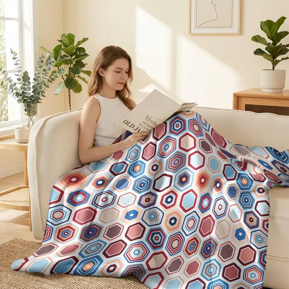 1pcs Hexagon  Pattern Milk Fleece Blanket, All- Season Use| Suitable For Various Occasions| Sofa, Bed, Office, Travel, Pets, Etc. Warm And Comfortable| Soft And Skin- Friendly, Multiple Sizes Available, 2D Printing
