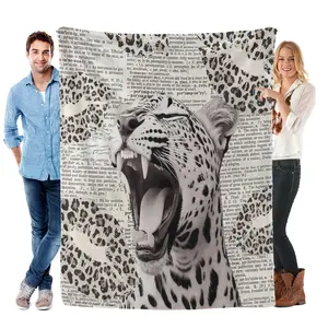 Leopard Lover Blanket Newspaper Style – Trendy Leopard Print Lips Throw, Lightweight Single-Sided Blanket, Stylish Gift for Friends, Living Room Bedroom Decor, Camping & Office Cozy Throw