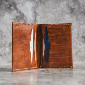 Ridge Slim & Durable Leather Wallet for Men and Women - Unisex - Bifold Wallet with 4 Card Pockets and Money Slip Pocket