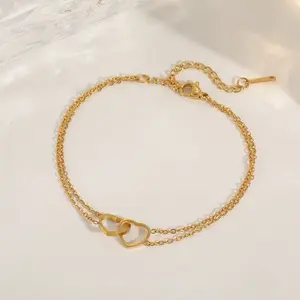 Elegant Gold Heart Design Bracelet for Women - Delicate Chain with Interlocking Hearts - Perfect for Everyday Wear