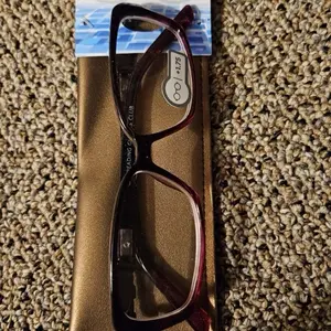 Icon Eyewear New Perspective Mahogany Reader Glasses +1.75 with Case - Lightweight Design, Comfortable Fit, and Stylish Style
