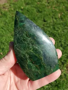 1pc Emerald Teardrop Ornament—it is the perfect crystal gift for a friend. Whether for Mother's Day, Father's Day, Halloween, Christmas, or any other occasion, it makes an excellent present.
