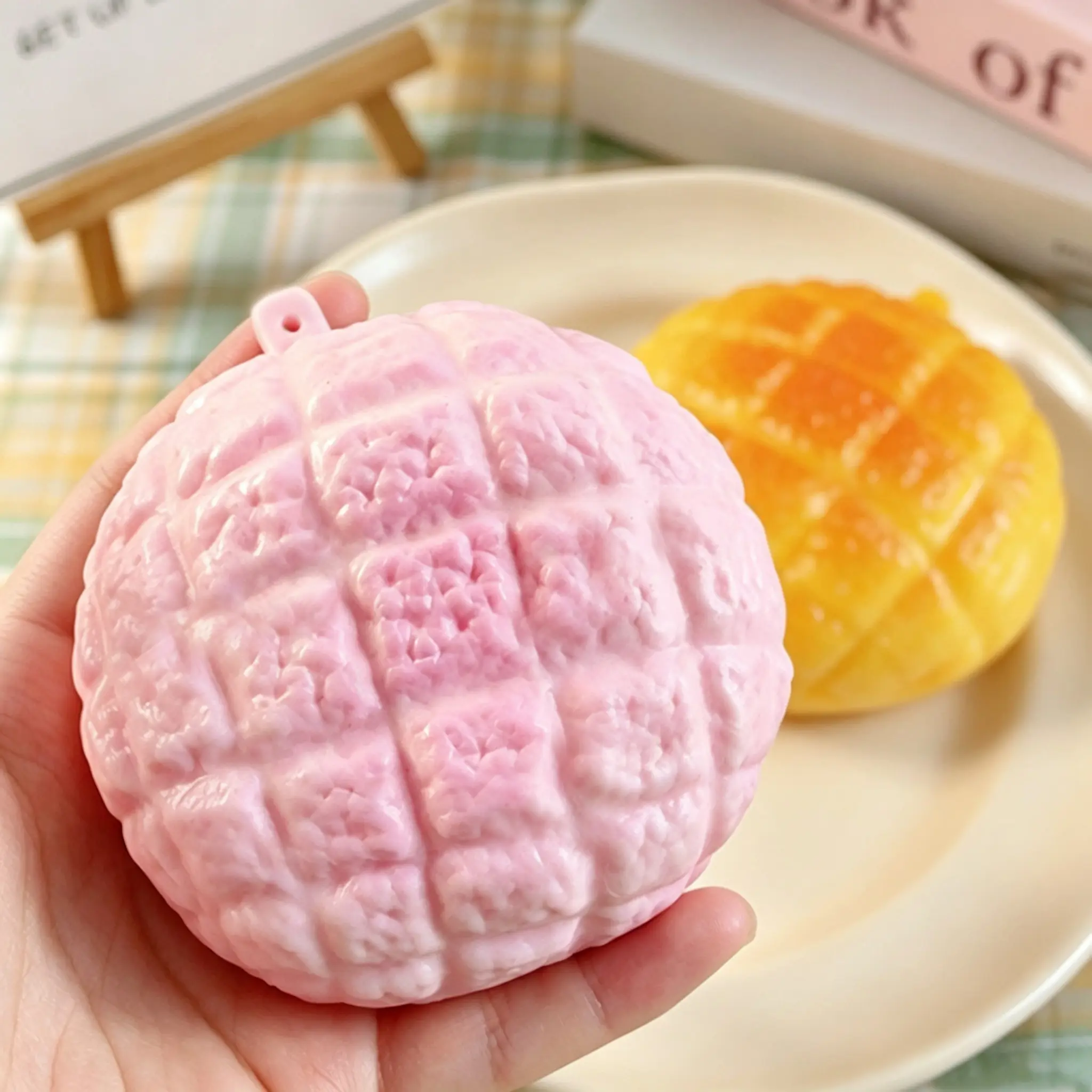 Pineapple Bun Crunchy Squishy Toy, Soft Bead‑Filled ASMR Squeeze Toy, Calming Desk Fidget Accessory for Adults, Fun Gift for Sensory Enthusiasts