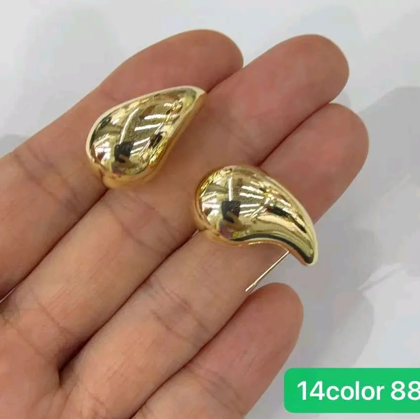 aretes de gotas