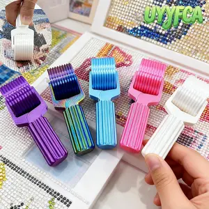 Diamond Painting Roller Tool with Ergonomic Handle, Textured Compact Lightweight Roller for Even Pressure, Multi-Color Diamond Art Tool for Arts and Crafts DIY Projects