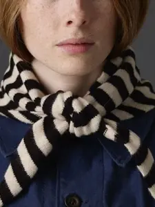 Women's Elegant Casual Winter Scarf, Striped Triangle Shawl 40x120cm, 100% Wool Knitted Hijab, New Fashion Accessory