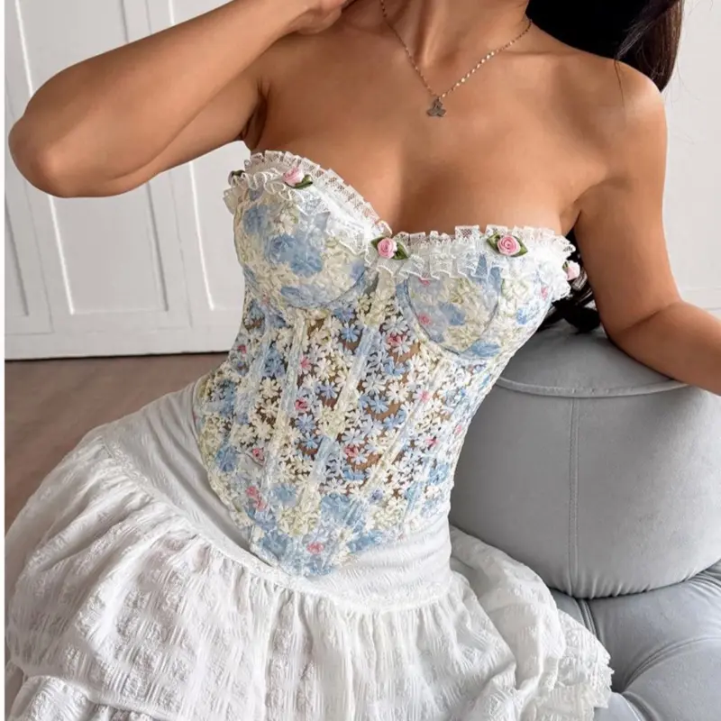 Top de camisola con textura decorada con bordado de margaritas