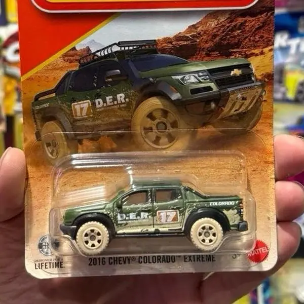2016 Chevy Colorado extreme 1:64 scale Diecast Truck