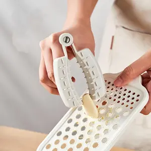 Kitchen Cut- Hand Protection Tool, Vegetable Cutting Anti-Cut Clip, Grater Anti-Scratch Clip, Color Randomly Shipped