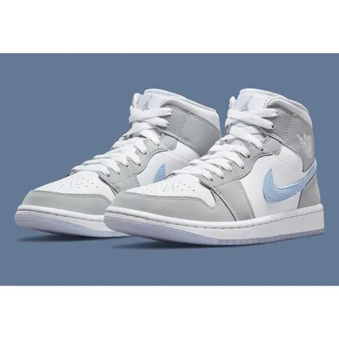 Women's Air Jordan 1 Mid "Wolf Grey Aluminum" BQ6472-105 Fashion Athletic Sneaker Spring Shoes