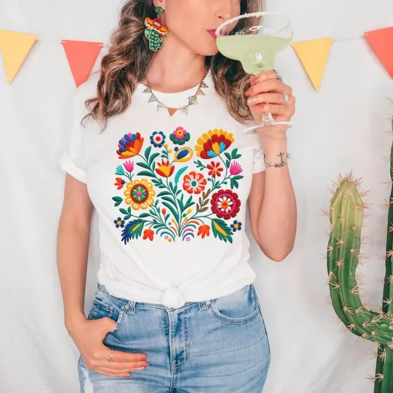 Mexican Folklore Flower tshirt, Floral T-shirt, Flower Lover Shirt, Mom Gift, Mexican Embroidery Flower Print, Regalo para Madre