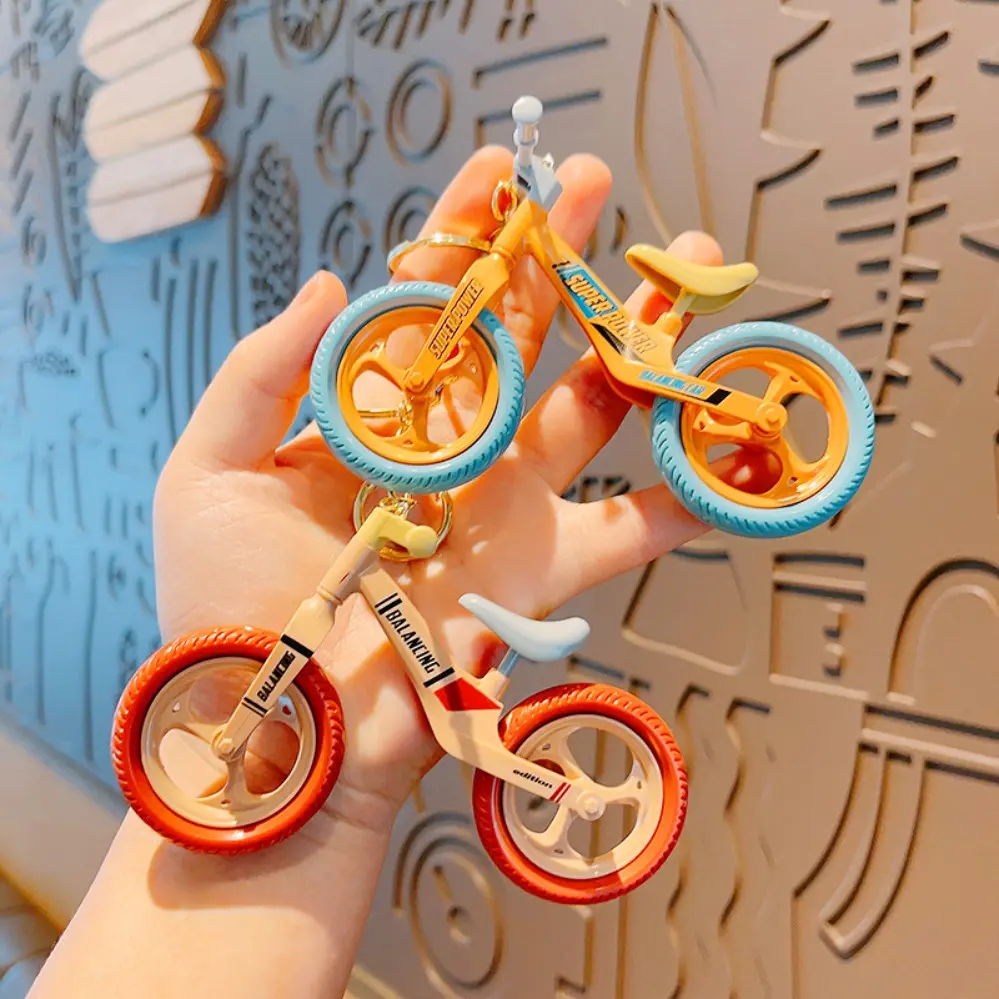 Unisex Realistic Mini Bike Keychain Set (3/6Pcs) - Lightweight & Portable Fashion Accessory, Backpack Charms, Desktop Decor, Ideal Gift for Cycling Lovers