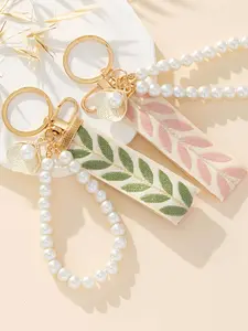 Luxury Alloy Pearl Keychain, Elegant Imitation Pearl Strap, High-End Bag Charm, Car Key Chain, Unique Style Accessory, Gift for Friends