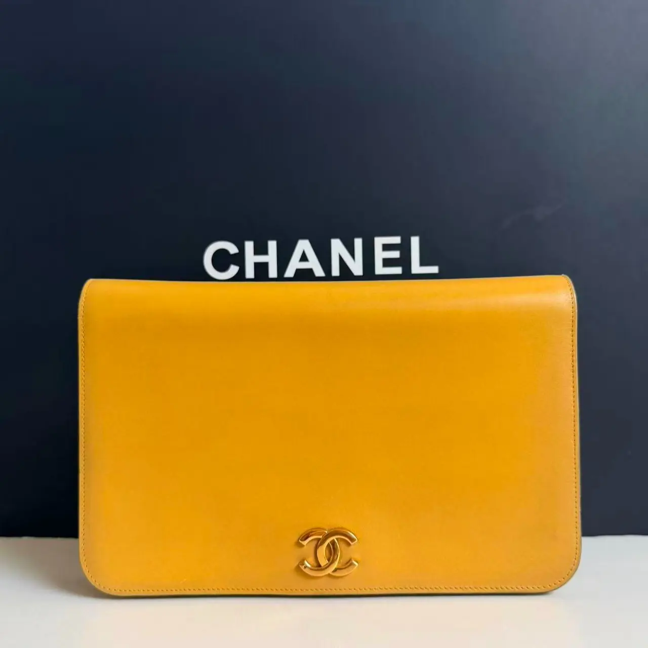 Pre-owned CHANEL Yellow Leather Shoulder Bag CC0231