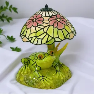 Cute Painted Gift Lamp, Frog & Flower Design Decorative Table Light, Resin Table Lamp, USB Powered, Antique Style Night Light, Home Decoration