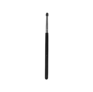 Precision Crease Brush: Define and Blend with Ease