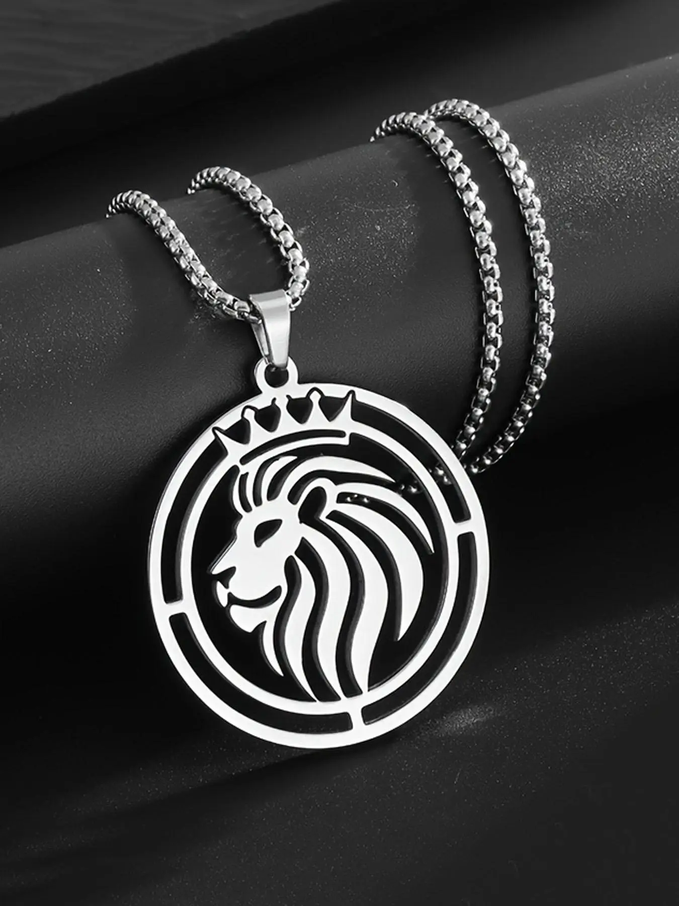 Lion Head Design Pendant Necklace, Stainless Steel Jewelry for Party, Daily Clothing Decor, Trendy All-match & Exquisite Jewelry for Birthday Gift
