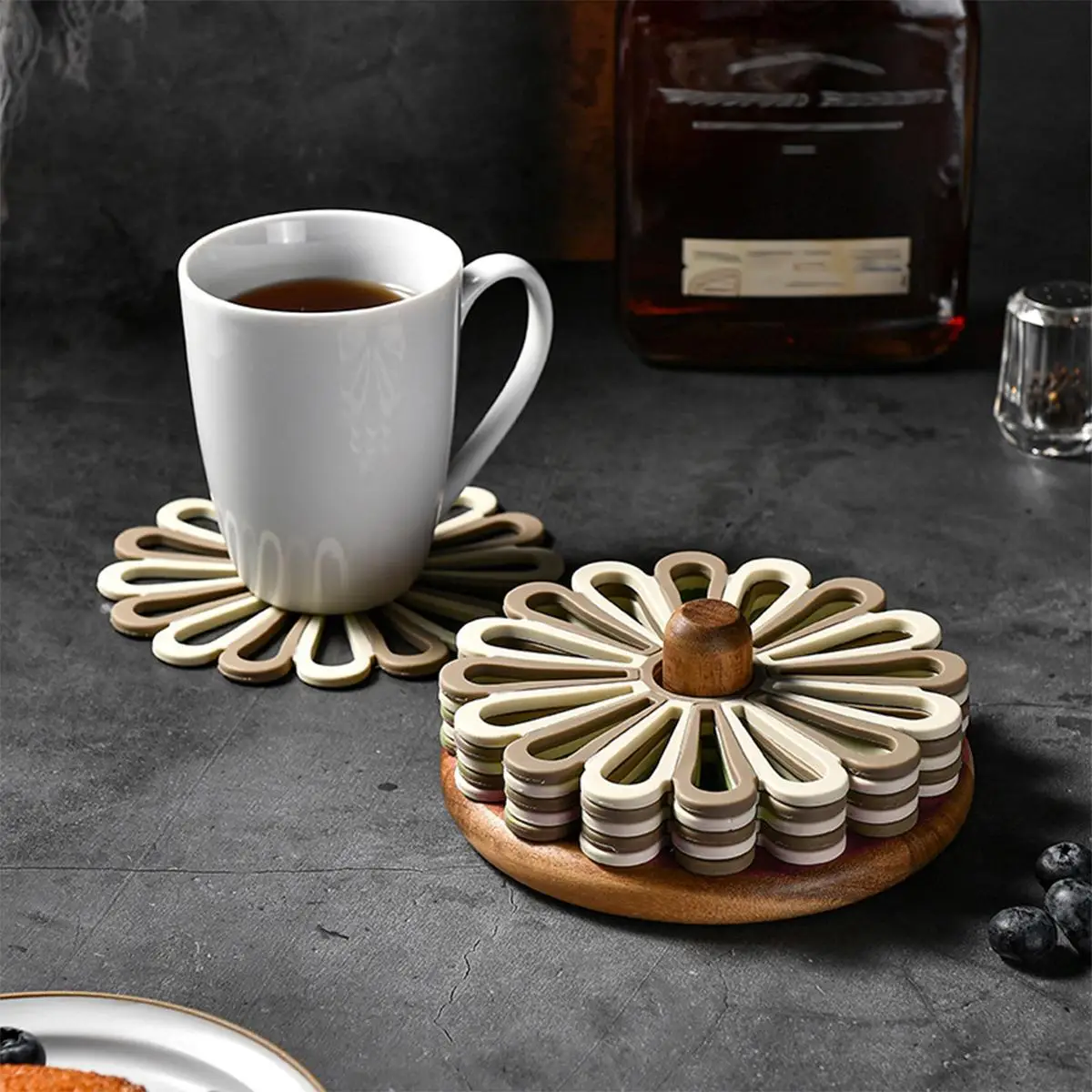 Creative Flower Shaped Silicone Coaster, 1 Count Heat Resistant Non-slip Table Mat, Household Cup Mat for Home Kitchen Dining Room