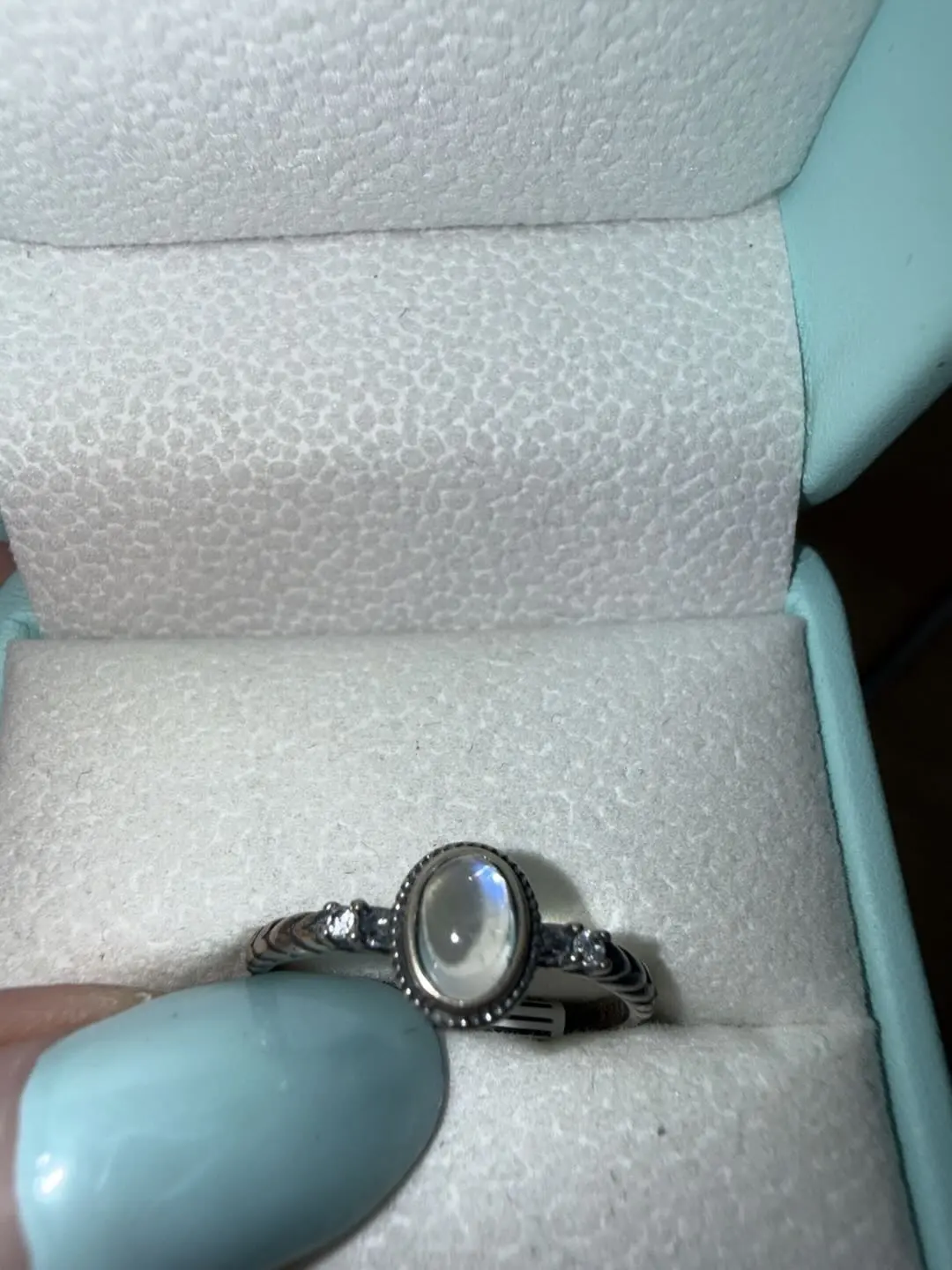 Sylvia(16730)gc.Moon stone