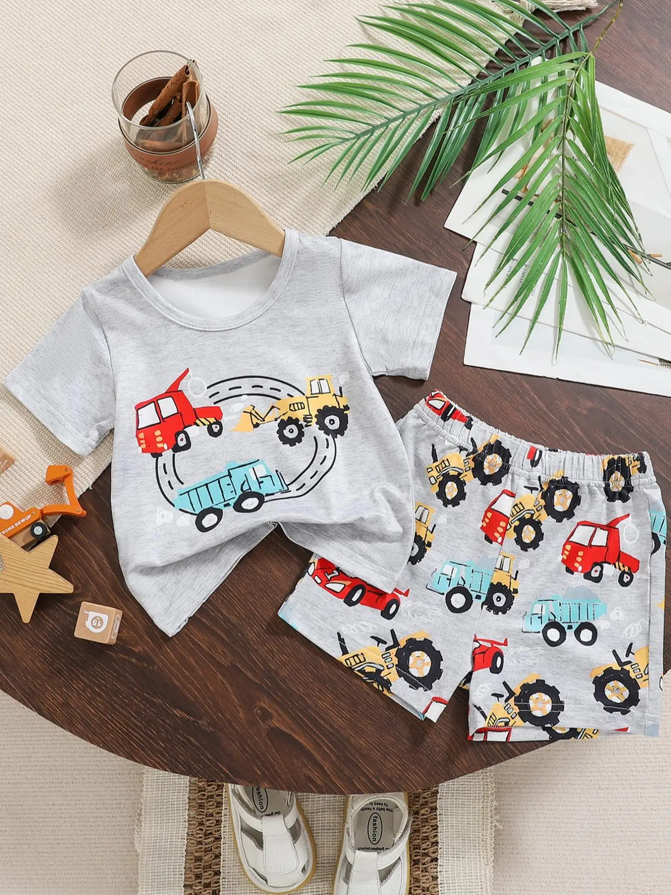 Baby Boy's Cartoon Car Print Short Sleeve Tee & Elastic Waist Shorts Two-Piece Set, Casual Round Neck T-shirt & Shorts, Summer Outfits Clothes for Inf