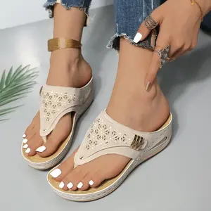 Solid-color platform wedge women's sandals with perforated ventilation + slanted heel design - suitable for casual wear outside