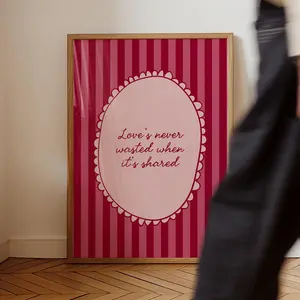 Olivia Dean Lyric Print Love's Never Wasted, Retro Wall Art Poster (Unframed)