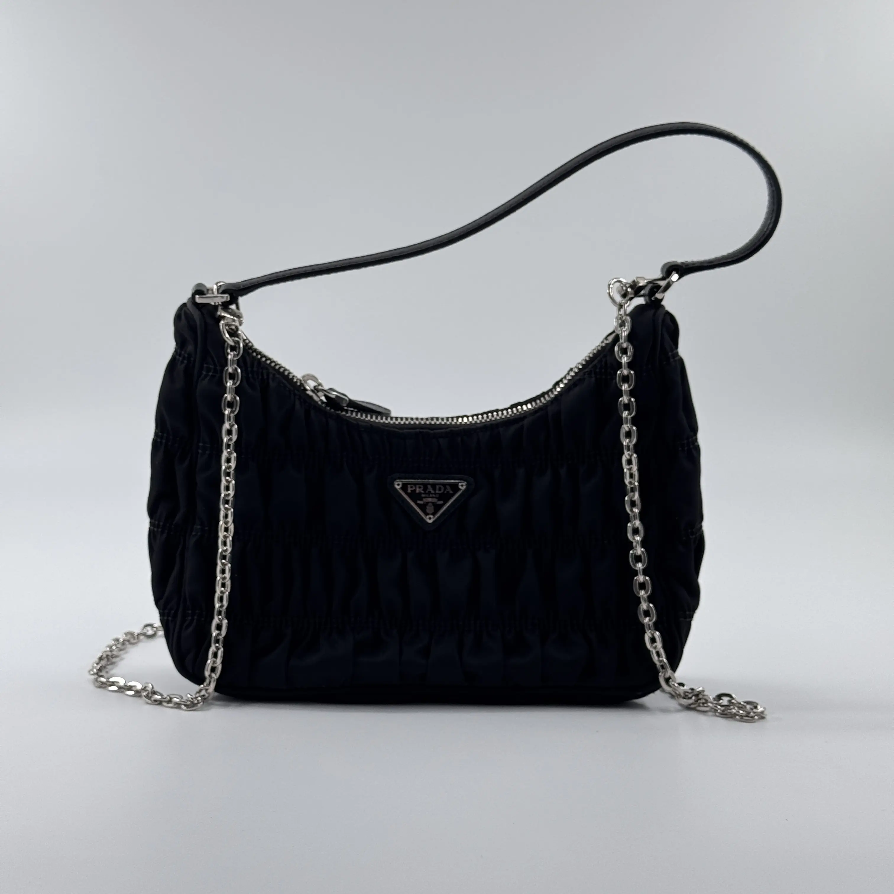 Pre-owned PRADA canvas Clutches and wristlets Clutches & Wristlets Pre‑owned Re‑Edition Black Velvet Chain Shoulder Hobo Bag #5521700344611571