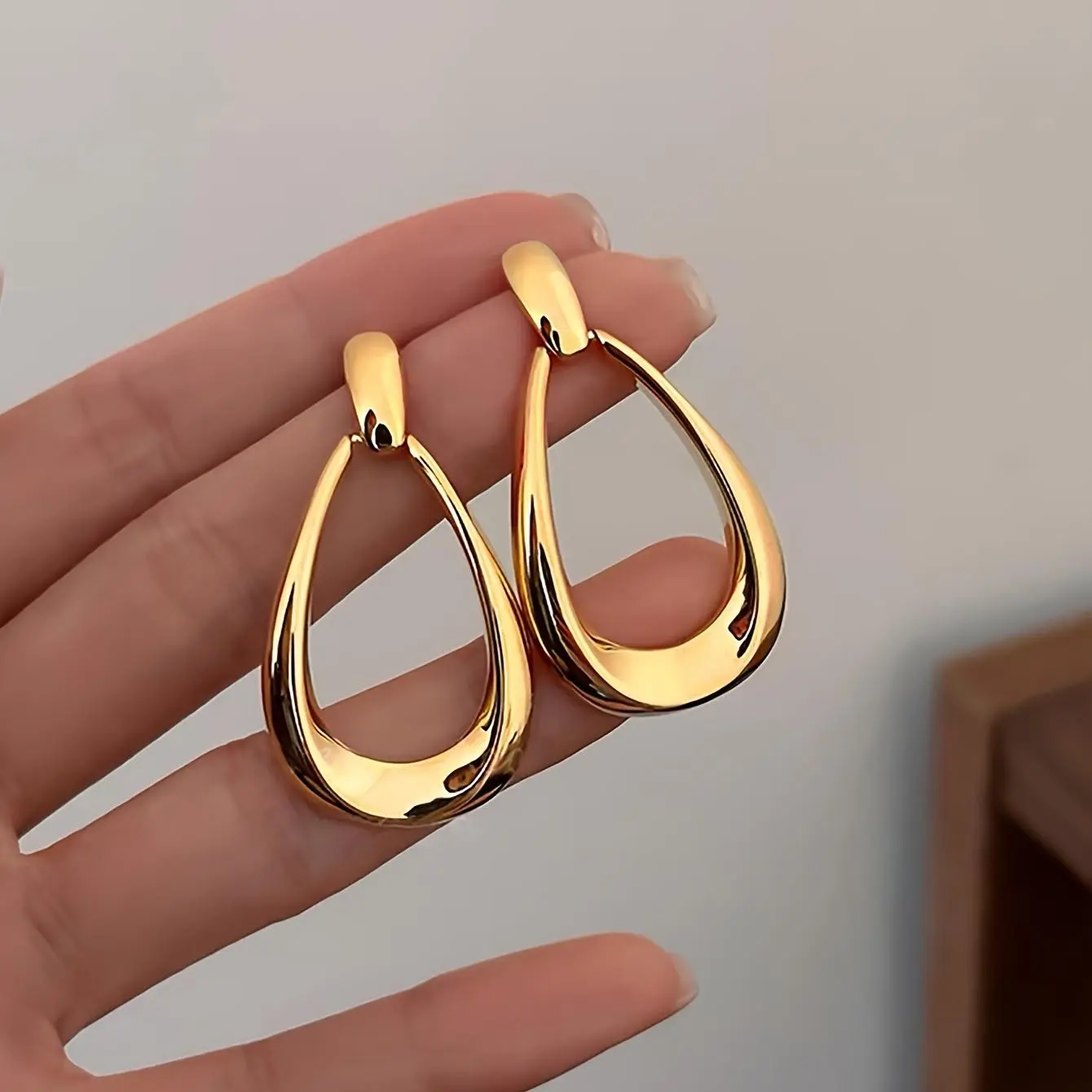 Female Vintage Zinc Alloy Teardrop Drop Earrings - Copper Ear Needles, Non-Plated Elegant Geometric Design, for Daily & Engagement Wear, Fashion Costume Jewelry