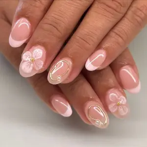 24pcs Clear Nude Nail Art Set, French Tip, Flower, Lines, Pearl Accents, Oval Medium Nails, Glossy Finish
