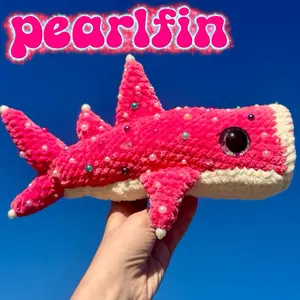 Pearlfin – Handmade Valentine Whale Shark Plush